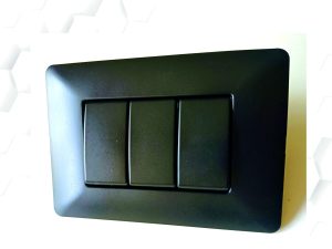 INTERRUPTOR TRIPLE 9/32 10A NEGRA EGB